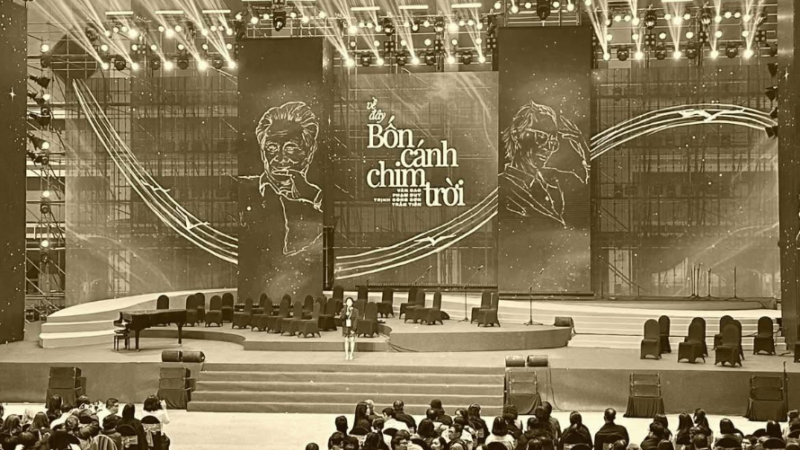 Rõ danh tính giám đốc tổ chức chương trình “Về đây bốn cánh chim trời” : “Là ai mà đang rần rần đến vậy”