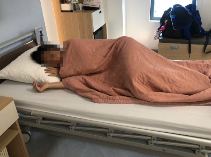 Vụ người phụ nữ bị đá:nh giữa hành lang chung cư ở Hà Nội: N:ạn nh:ân đang phải theo dõi chấ:n thư:ơng s:ọ n:ão.