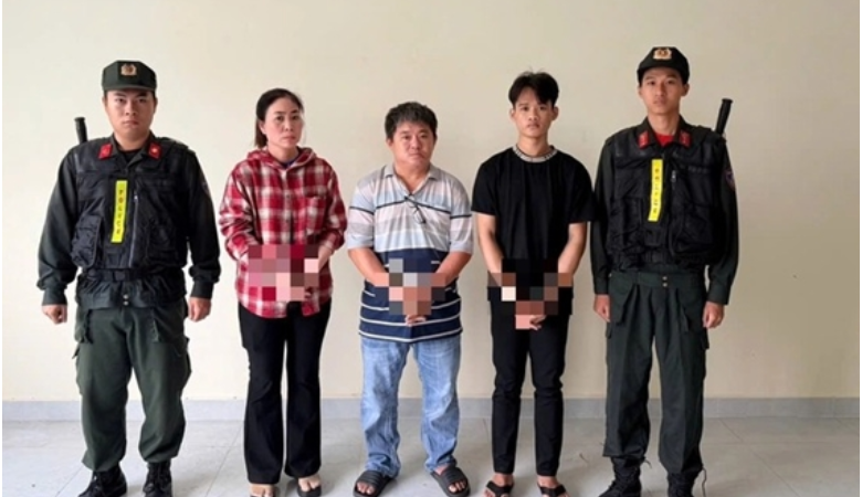 Rõ chân dung 2 vợ chồng sản xuất mì sợi có dùng ch:ất cấ:m: ‘Biết bao nhiêu người đã ăn của anh chị’