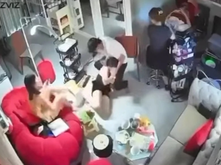 Đã rõ lý do nam thanh niên đ:â::m nữ nhân viên spa rồi về nhà làm điều d:ại d:ột, hé lộ tình hình của cả hai.