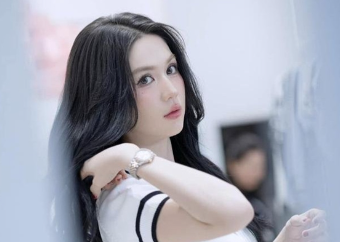 Ngọc Trinh hé lộ về chuyện con cái: ‘Sắp gia nhập hội mẹ bỉm sữa, bất ngờ quá đi?’