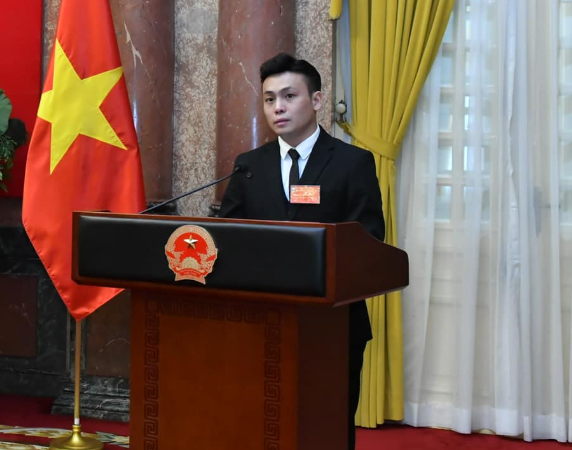 Điều đáng nể phục của Chủ tịch SN 1990 tài hoa vừa qu:a đ:ời: Ít ai còn trẻ mà làm được như anh, nể lắm luôn.