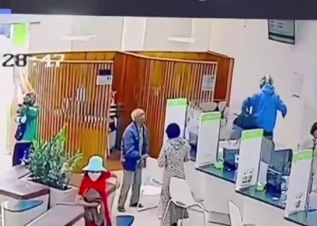 Vụ cư:ớ:p ngân hàng ở Gia Lai: Công an đề nghị phối hợp điều tra gửi tới các doanh nghiệp, đơn vị vận chuyển hàng hoá liên quan.