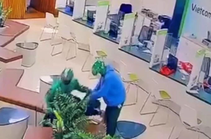 Rõ khung hình ph:ạt của 2 đối tượng cư:ớ:p Ngân hàng ở Gia Lai: “Xong đời thật rồi”