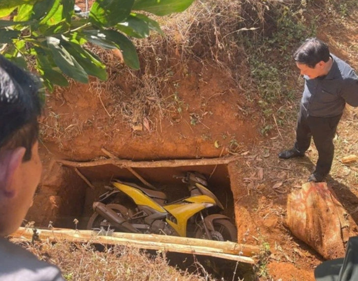 Vụ cư:ớ:p ngân hàng ở Gia Lai: Phát hiện xe máy ở nơi khó tin, hé lộ tình hình tr:uy b:ắt.