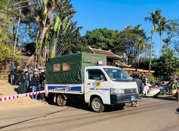 Đã rõ nơi mà 2 tên cư:ớ:p Ngân hàng chôn chiếc xe máy gây á:n của mình: “Không ngờ thật sự, đúng là quá ra:nh m:a”.