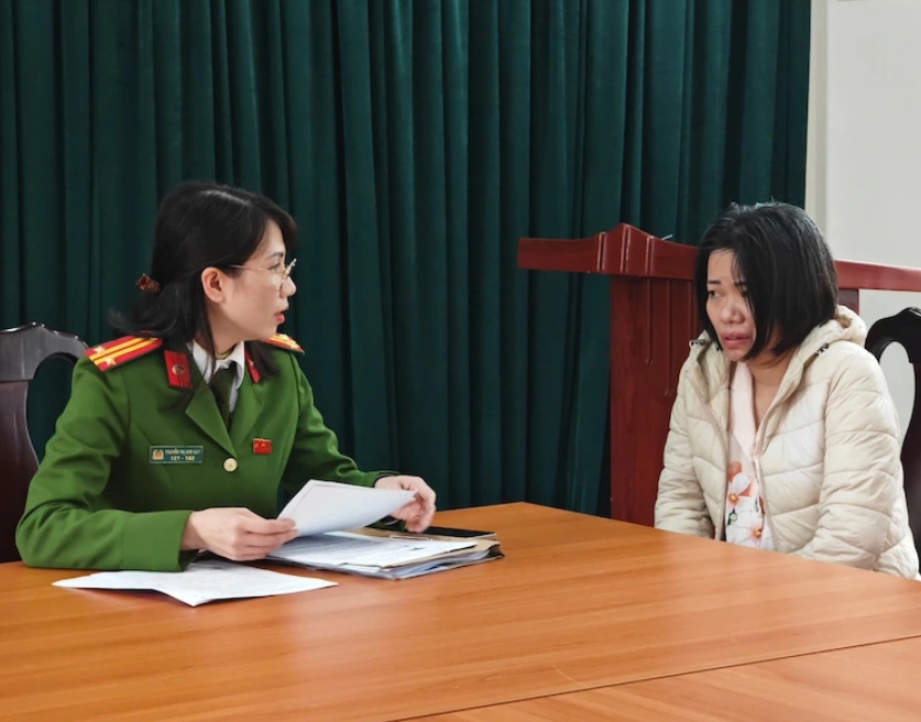 Rõ lời khai của nữ giúp việc bạo hành bà cụ 82 tuổi: “Bà không nghe theo tôi thì tôi qu:át mắ:ng để bà ăn, do bà ấy không chịu phối hợp”