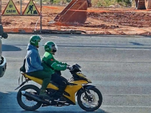 CA nghi:êm cấ:m các hà:nh v:i ba:o ch:e, tiếp tay cho tộ:i ph:ạm vụ cư:ớp Ngân hàng ở Gia Lai: “Khen thưởng cho ai cung cấp manh mối quan trọng”