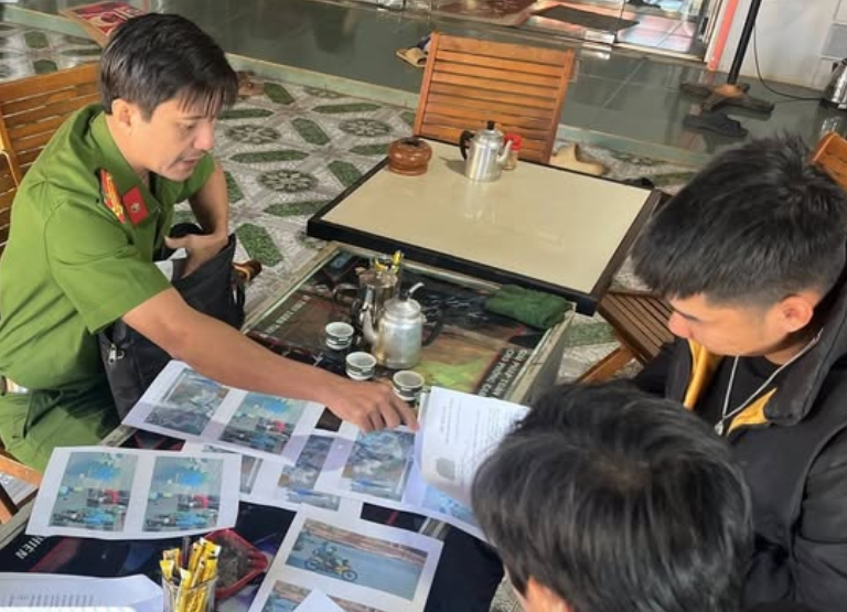 Công an vẫn tiếp tục gõ cửa từng nhà truy tìm m:anh m:ối vụ cư:ớ:p ngân hàng ở Gia Lai: Quyết tâm đưa th:ủ ph:ạm ra ánh sáng.