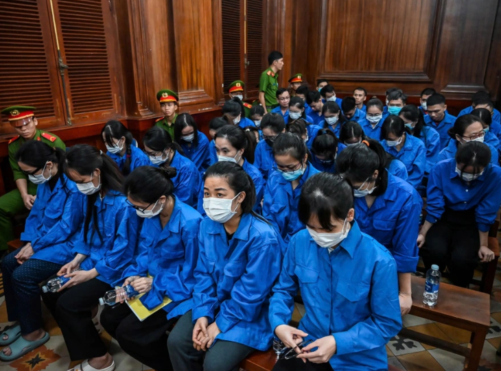 Rõ mức á:n thích đáng cho 2 cựu giám đốc phát hành phiếu kết quả thử nghiệm gi:ả vụ kẹo Kera, sữa Hiup: Tòa đã có quyết định.