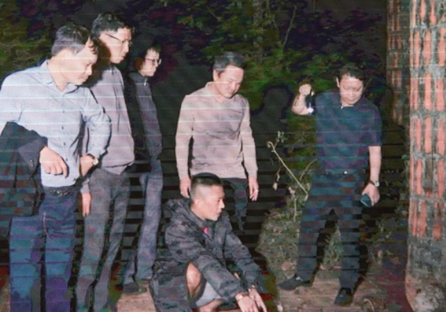 2 tên cư:ớ:p Ngân hàng ở Gia Lai đó:ng gi:ả làm dân tộc thiểu số: Còn bỏ tiền vào gùi để ch:ạy tr:ốn.