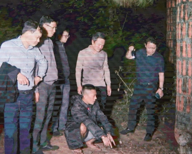 2 tên cư:ớ:p Ngân hàng ở Gia Lai đó:ng gi:ả làm dân tộc thiểu số: Còn bỏ tiền vào gùi để ch:ạy tr:ốn.