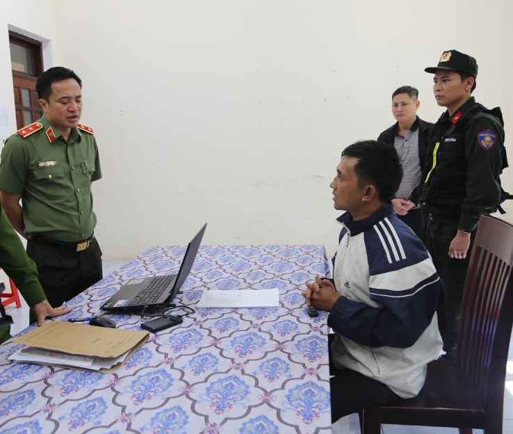 2 tên cư:ớ:p Ngân hàng dùng nhiều chi:êu tr:ò xó:a dấ:u v:ết: Dàn dựng rất tinh vi, bàn bản đến không tưởng.