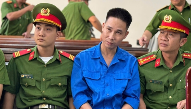 Lê Sỹ Tùng chỉ ra điểm không đúng trong cáo trạng, nói mình đi s:ăn người, bị b:ắt vì không muốn trốn.