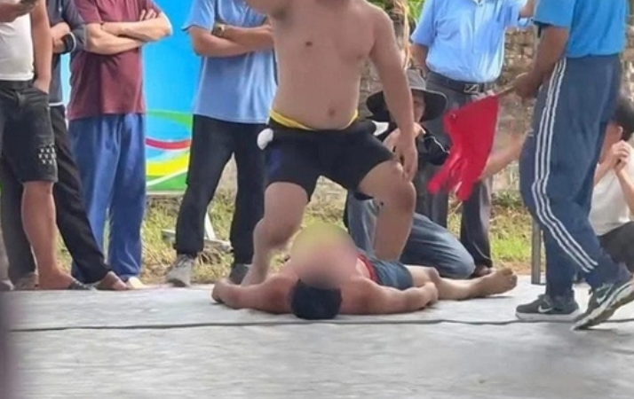 Hé lộ danh tính đô vật bị g:ã:y c:ổ, t:uv:ong sau cuộc đấu vật trong hội làng ở Hà Nội: Hé lộ nguyên nhân vụ việc.