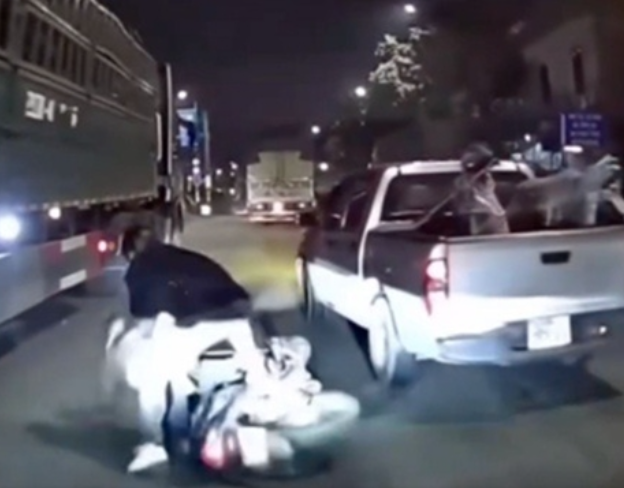 Rõ danh tính của người tự nhận mình là tài xế xe b:án t:ải ch:èn é:p xe máy: Đang rần rần trên MXH.