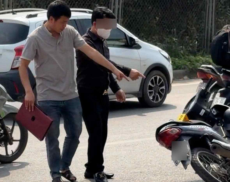 Đã rõ câu nói của người chạy xe máy với anh tài xế bán tải: “Cũng không phải dạng vừa đâu, khiến anh tài xế mất bình tĩnh mới hành động như thế”