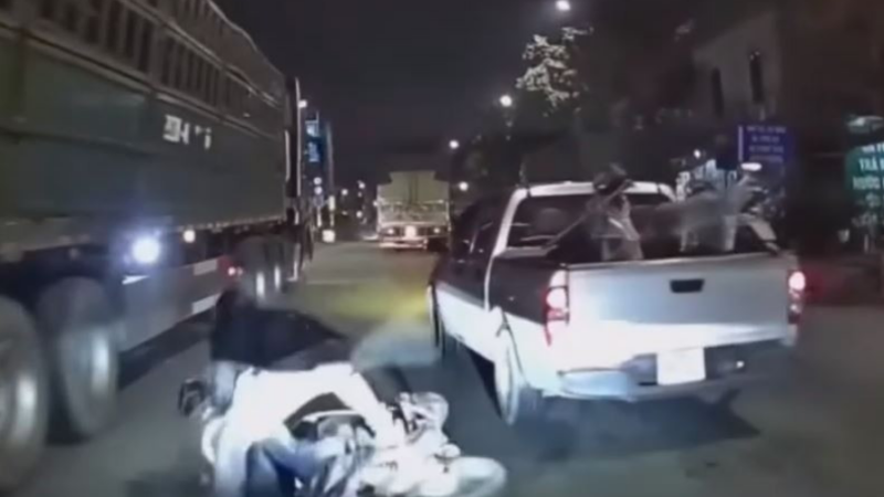 Có thể xem xét hành vi ‘gi:e:t người’ chưa đạt của tài xế xe bán tải: Nặng nhất có thể lên đến 20 năm?