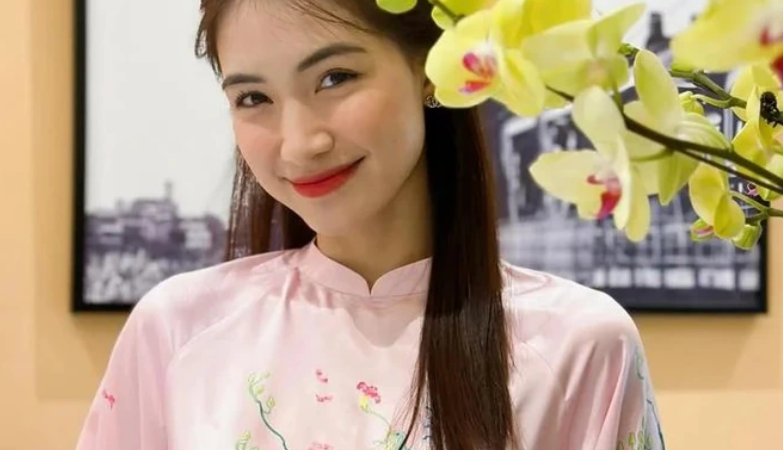 Hòa Minzy: “Đừng ai nói tôi đi bước nữa, rất kỳ nha, vì tôi chưa lấy chồng bao giờ, cũng chưa được mặc váy cô dâu nữa”.