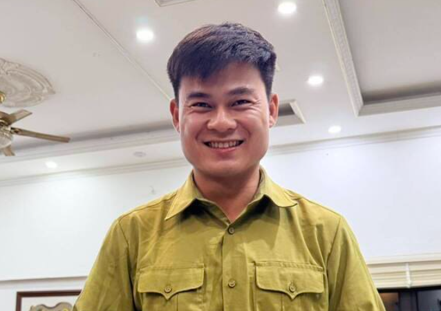 Thân thế bạn trai quân nhân của Hòa Minzy khiến rất nhiều người trầm trồ: Từ trẻ đến già ai cũng khen tới tấp.