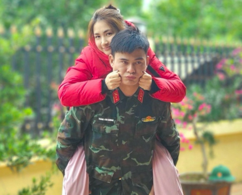 Hòa Minzy công khai chuyện yêu Đại úy: Hóa ra chính chị là người tá:n anh Văn Cương trước.