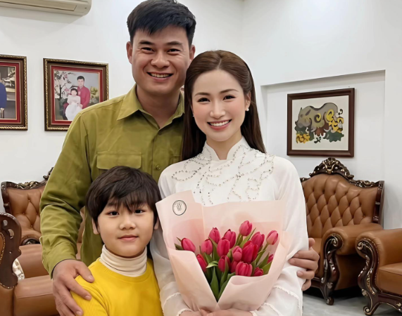 Bé Bo lần đầu lên tiếng nói về tương lai: “Muốn có em rồi, mẹ nhanh nhanh cưới đi”