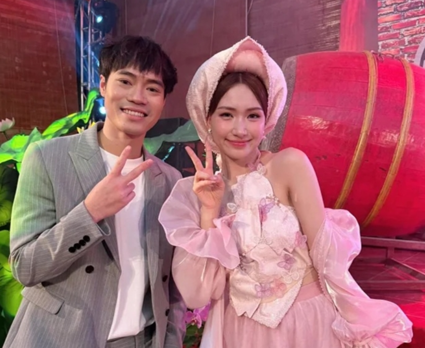 Không thể tin được, Văn Toàn đã khóc khi biết Hòa Minzy có chồng Văn Cương: Nói lý do không tin nổi, có phải anh đang buồn thật không?