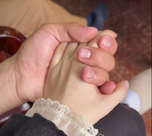 Hòa Minzy và chồng Đại úy có biế:n că:ng: “Chuyện gì nữa đây, đang rần rần luôn”