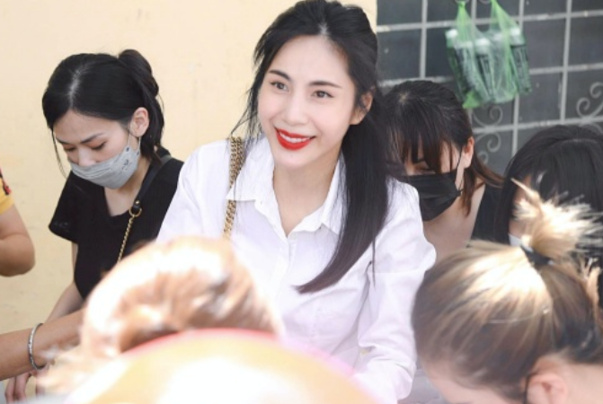 Thủy Tiên sau 6 năm ồn ào từ thiện : Cuộc sống hiện tại khiến nhiều người bất ngờ?