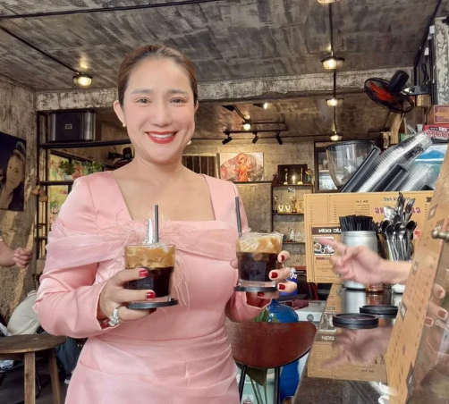 Rõ tình trạng của MC Cát Tường sau khi thông báo dẹp tiệp cafe: Thương chị quá!