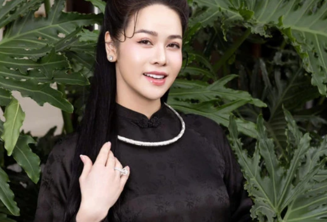 Nhật Kim Anh gặp sự cố trên máy bay: Suýt nữa là không thể gặp được con, chuyện gì thế này?