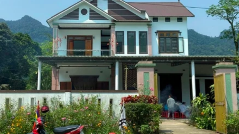 Không thể tin nổi: Bố vợ thoát cửa t::ử dù trúng đ::ạ/n vào đầu trong vụ sa:th:ai tài xế taxi và mẹ vợ.