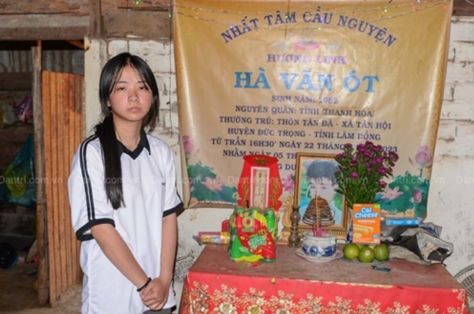 Số tiền 4,5 tỷ được quyên góp vụ bé gái 16 tuổi nuôi 3 em nhỏ ở Lâm Đồng được đưa cho ai giữ: Nhiều người muốn mẹ ru:ột về nuôi, cầm tiền lo cho các em ăn học.