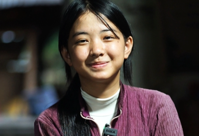 Bé gái 16 tuổi nuôi 3 em nhỏ lần đầu nói về người đàn ông mẹ đưa về sau khi bố m:ất: Không thể chấp nhận nổi.