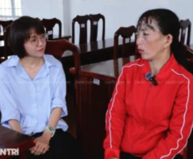 Mẹ ru:ộ:t bé gái 16 tuổi nuôi 3 em nhỏ: “Tôi phải theo người yêu của mình chứ, sau này tụi nó lớn, rồi ai lo cho tui”