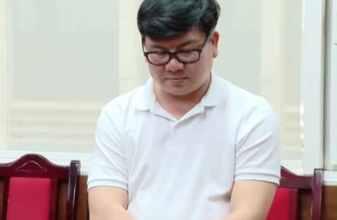 Rõ chân dung ông trùm sản xuất kẹo Kera cho hoa hậu Thùy Tiên b:á::n: Nhìn mặt hiền thế mà lại làm chuyện t:ày tr:ời này.