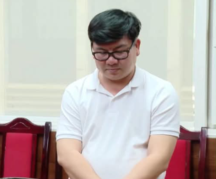 Rõ chân dung ông trùm sản xuất kẹo Kera cho hoa hậu Thùy Tiên b:á::n: Nhìn mặt hiền thế mà lại làm chuyện t:ày tr:ời này.