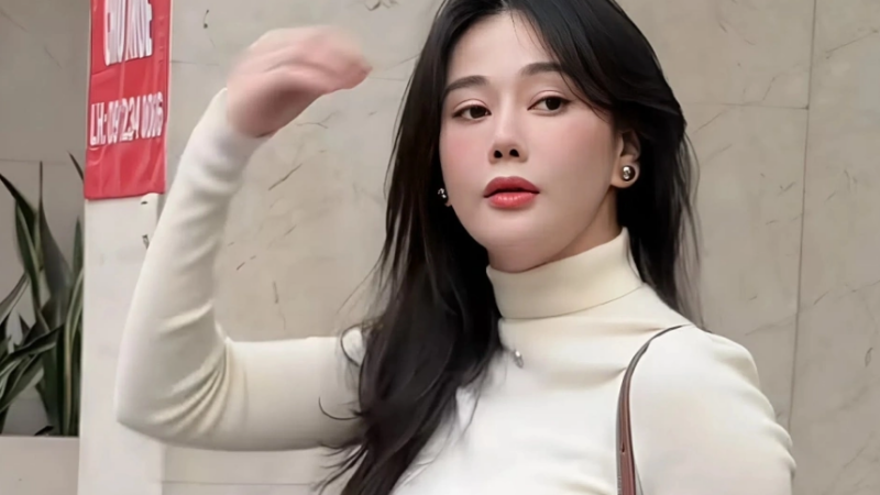 Phương Oanh l:ộ diện với diện m:ạo cực mới: Xinh đẹp hơn, cuốn hút nhiều sau khi biết chồng thêm nhiều t:ội danh.