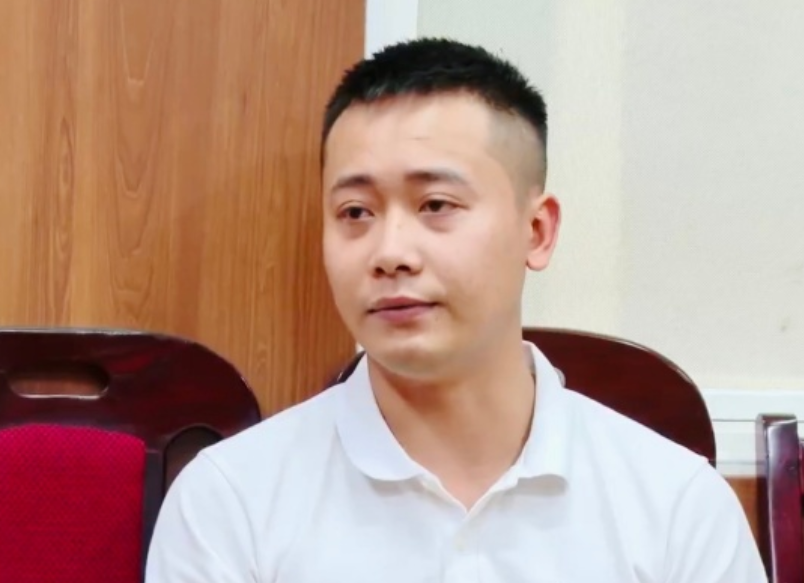 Chị gái Quang Linh Vlogs lần đầu lên tiếng nói rõ về em trai: “Thương em ấy lắm, hiện em ấy đang phải chịu những ngày tăm tối nhất”