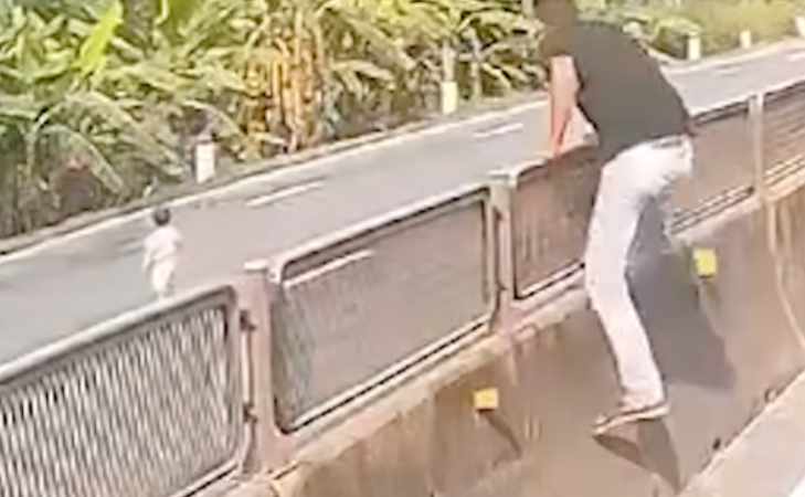 Gia đình bé gái vụ tài xế lao ra cứu giữa quốc lộ: Nói 1 câu không ngờ luôn đó.