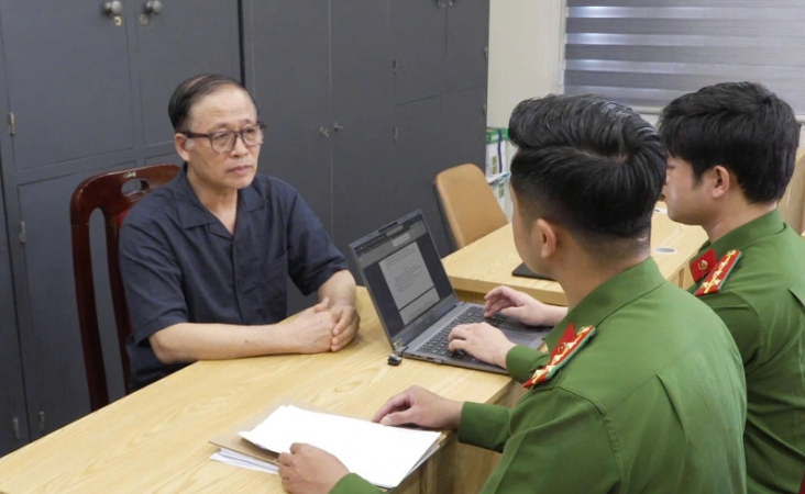 Thôi xong, khởi tố Ông chủ Bảo Tín Minh Châu và con trai: T:ội danh không ngờ luôn.