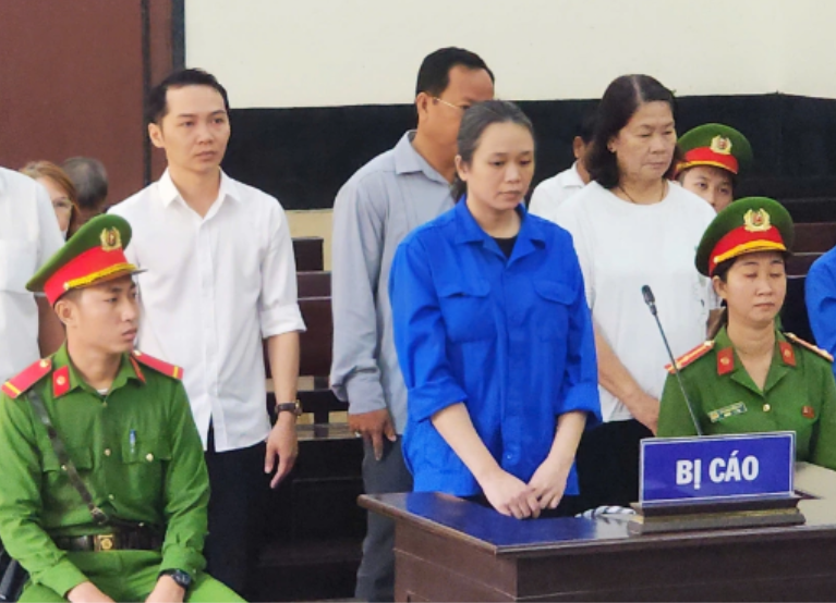 Kế toán ‘hô biến’ hóa đơn 60.000 lít xăng, rút ruột hàng tỷ đồng ngân sách: Chịu thật.