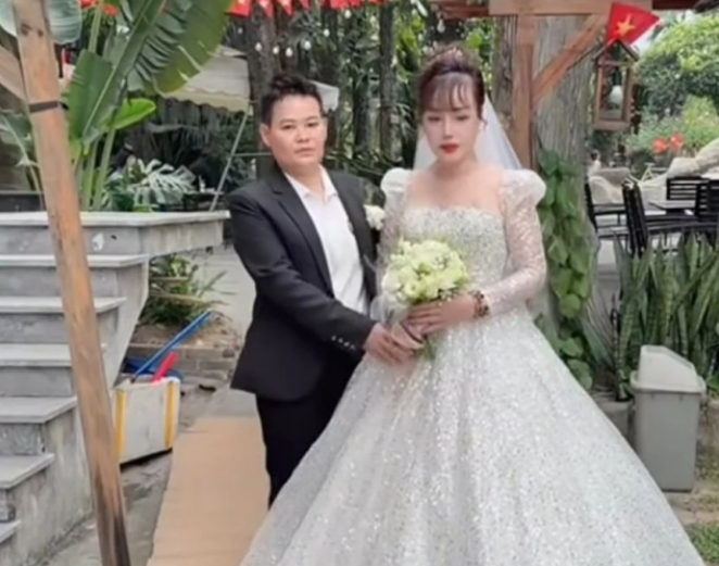 Cô dâu Thu Sao làm đám cưới với chồng mới: Lần này làm to hơn lần trước, danh tính chồng mới khiến ai cũng bất ngờ.