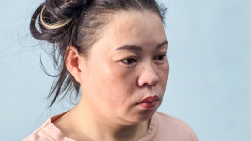 B:ắt giữ người phụ nữ cùng con gái đ::á::nh 2 nhân viên gác chắn đường sắt ở Đà Nẵng đến chấ::n độ::ng n::ã:o: Chuyến này đi khá xa rồi.