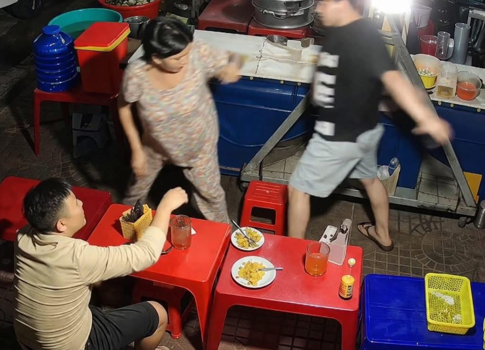 Rõ danh tính thanh niên đ:á:nh cụ bà phục vụ trong quán ăn khuya ở Gia Lai, đã có kết quả xác minh: Tới công chiện rồi.