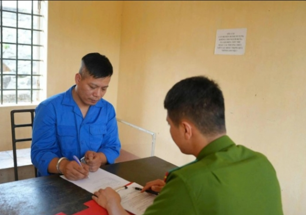 Rõ danh tính kẻ ph::óng h:ỏ:a, dùng d::a:o cố ý s:ath:ai vợ cũ và tình địch? Không ngờ luôn.