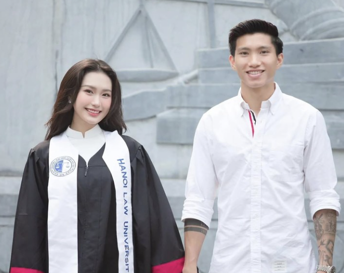 Rõ trình độ của bà xã Đoàn Văn Hậu: Top 10 hoa hậu Việt Nam, học vấn đáng nể, có bằng cử nhân Đại học Luật.