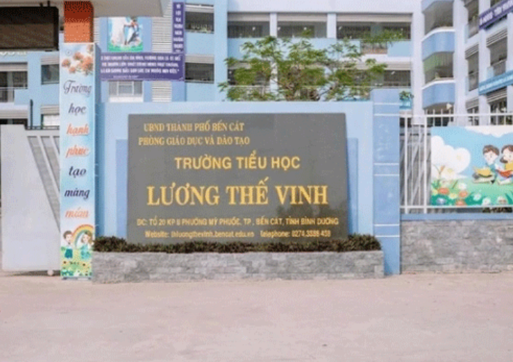 Không chấp nhận nổi, Cô giáo ph:ạt 5 học sinh tự dùng ki:m ti:êm ch:ích vào tay gây bứ:c x:úc.