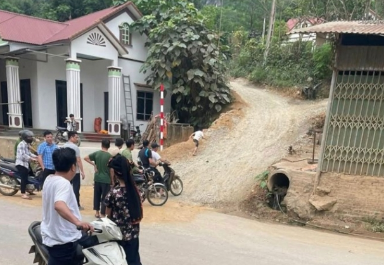 Bé trai 12 tuổi ngh:i bị cha đ::á:nh t:uvo*g rồi đem chôn vội trên đồi: Lời khai của người cha, bức xúc quá !