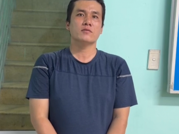 Thôi xong, tịch thu phương tiện, bắt tài xế xe ôm công nghệ: ‘Giận quá mất khôn đây mà’ .